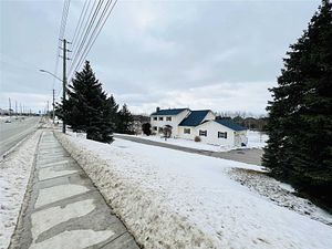 15482 Leslie St Property Photo