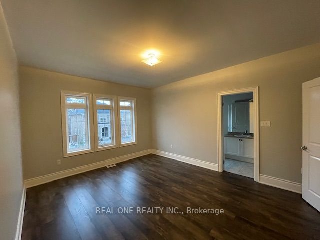 111 Headwind Blvd Property Photo 10