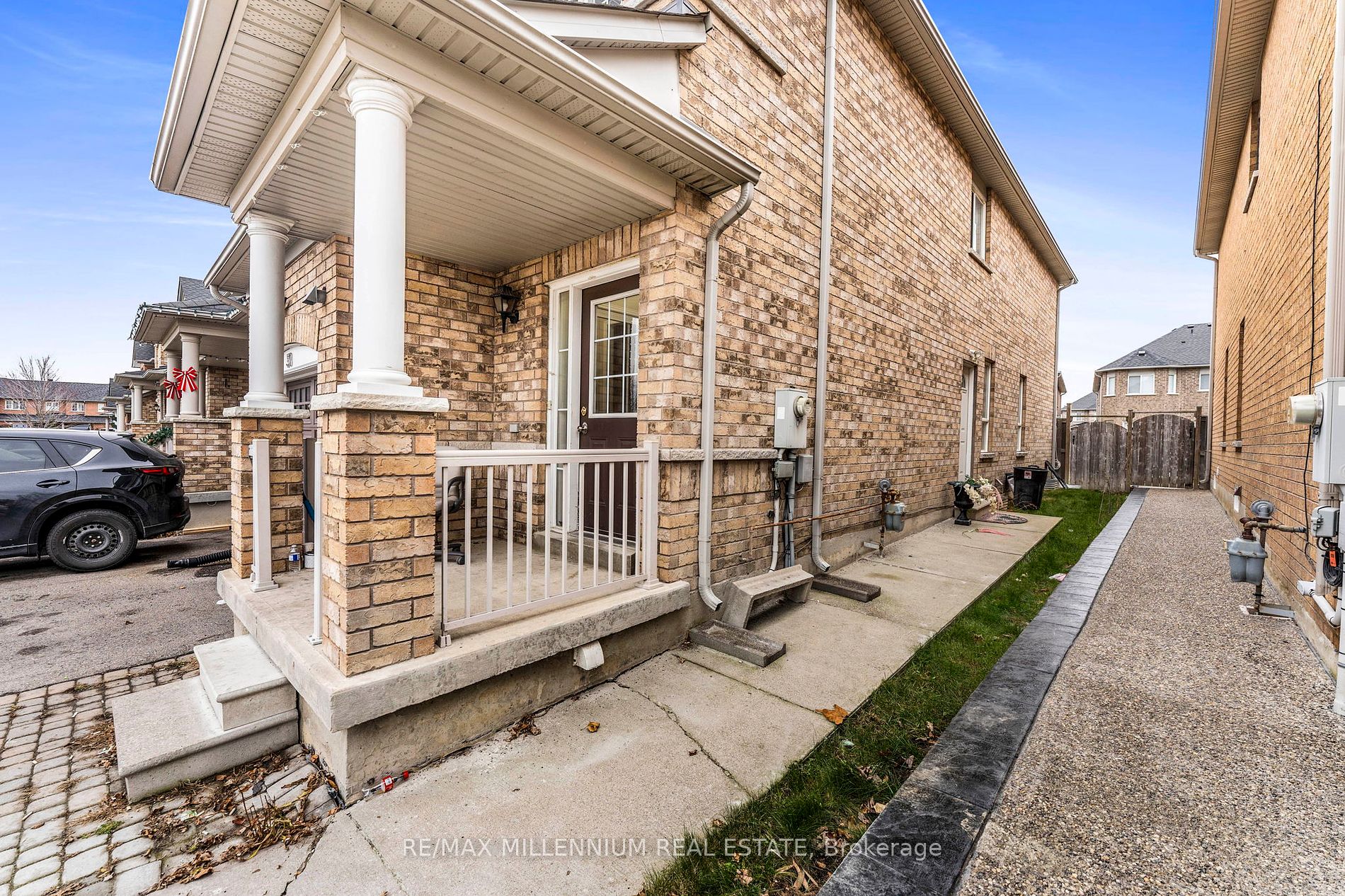 50 Argento Cres Property Photo 4