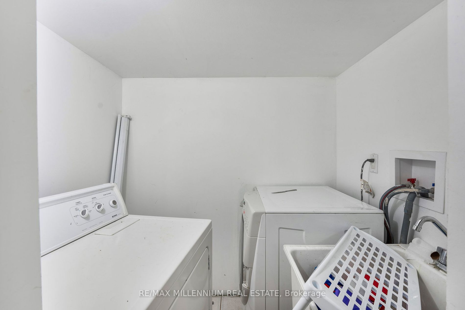 50 Argento Cres Property Photo 10