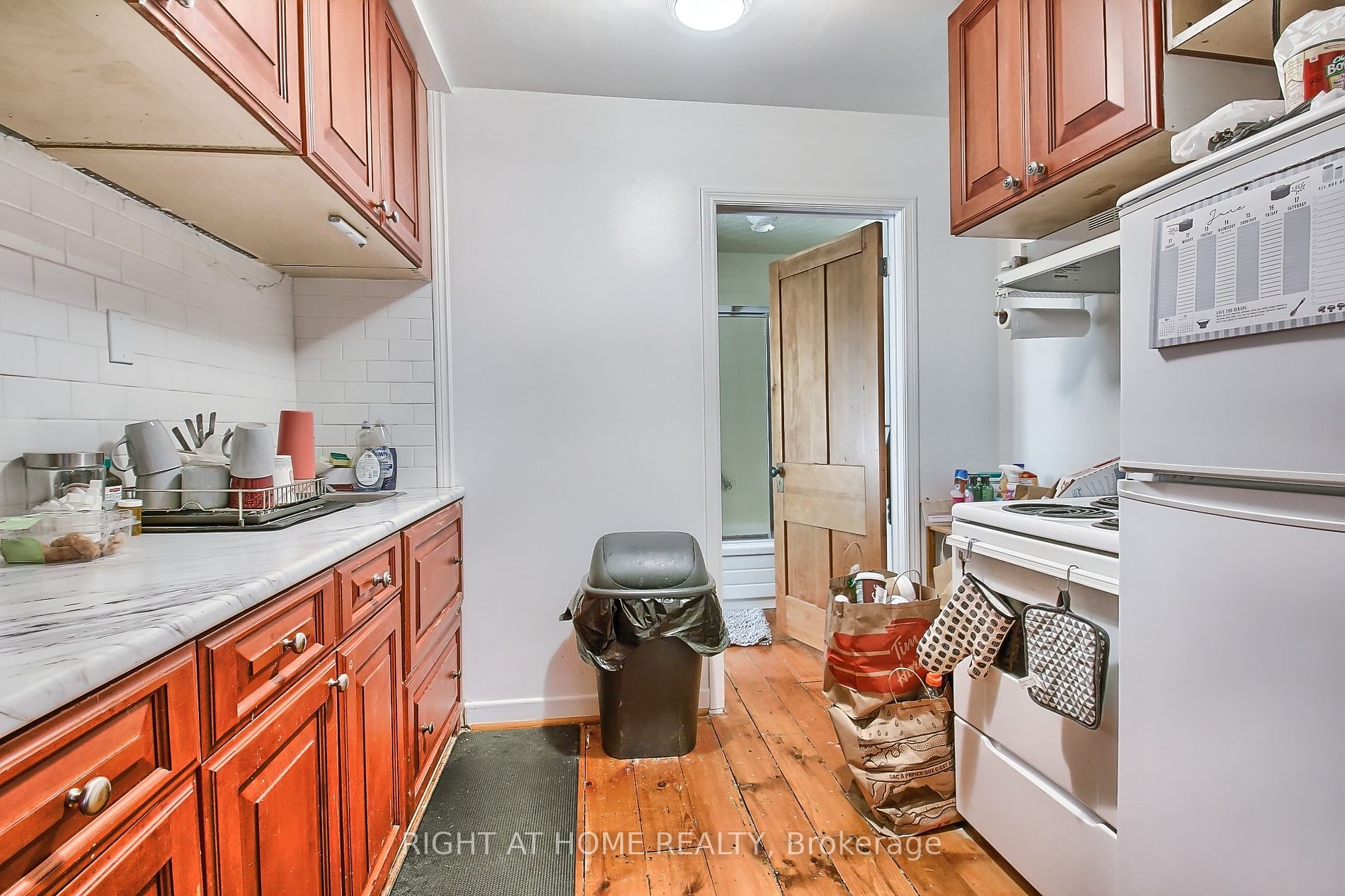 17 Wellington St Property Photo 17