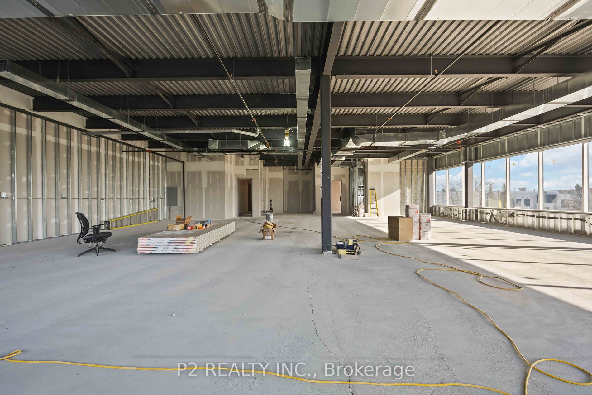132 Corstate Ave Property Photo 4