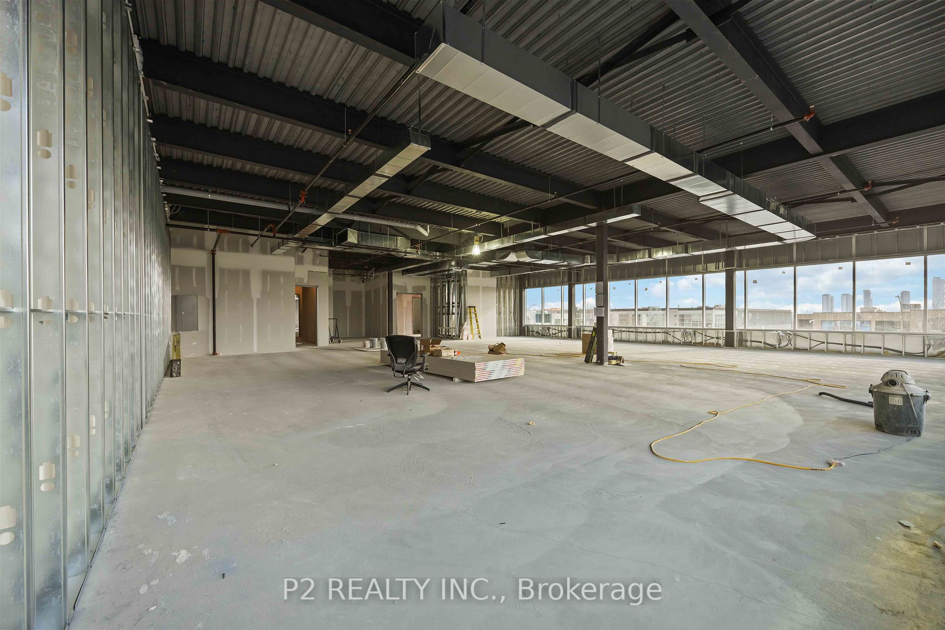 132 Corstate Ave Property Photo 5
