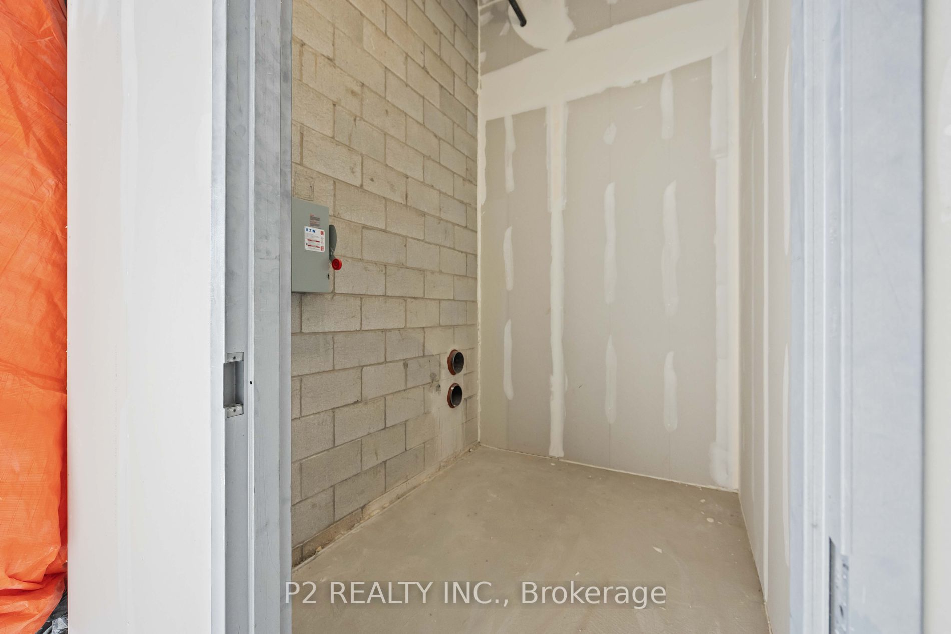 132 Corstate Ave Property Photo 11