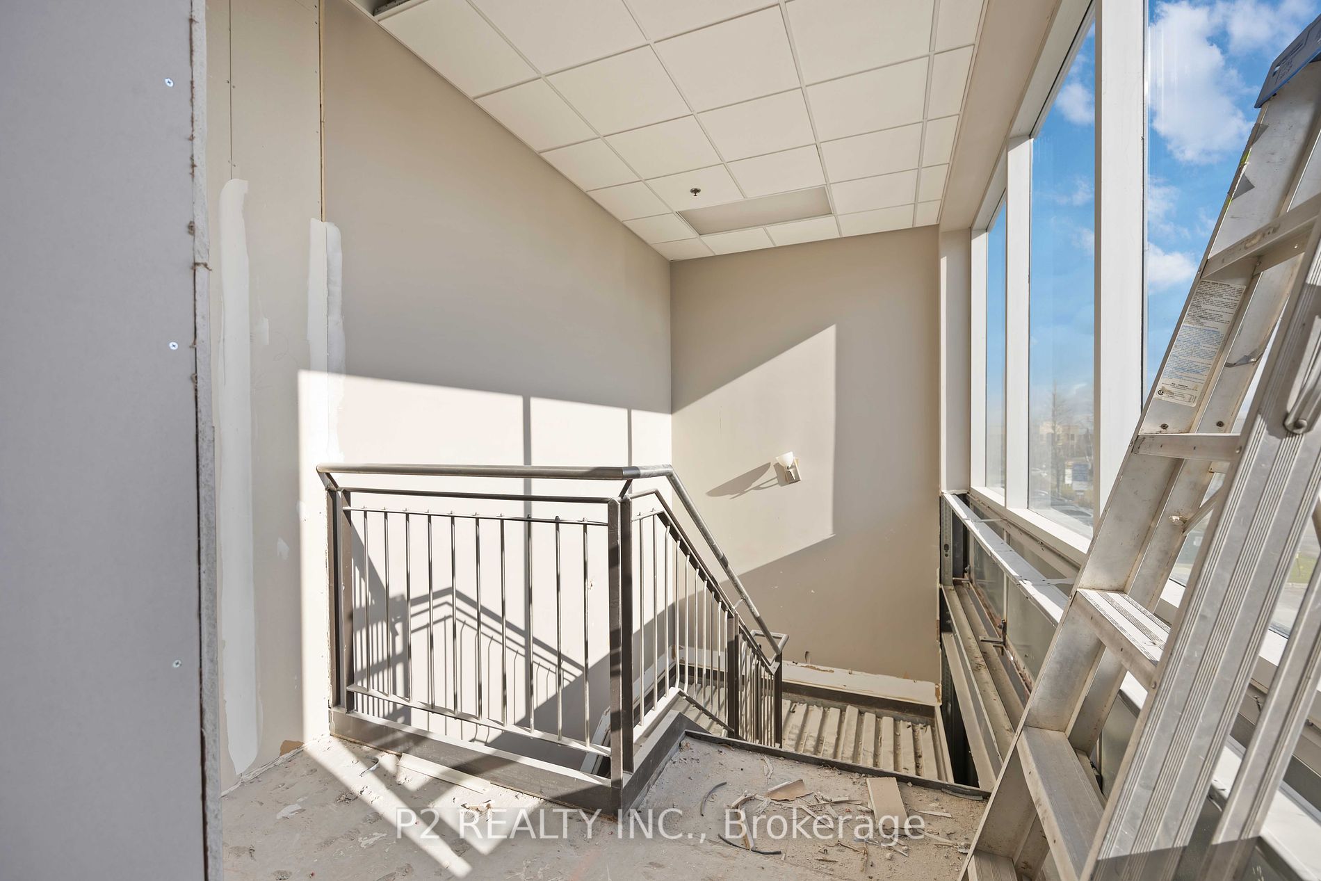 132 Corstate Ave Property Photo 14