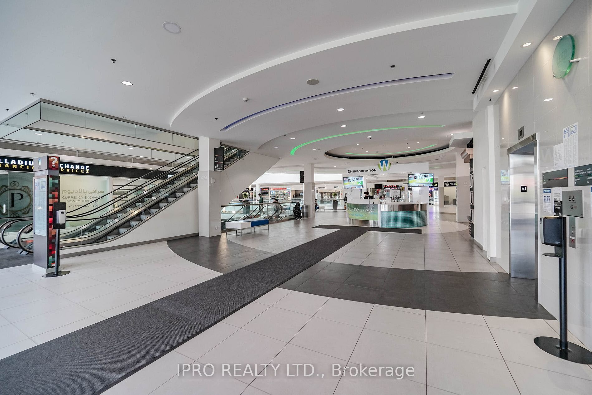 7191 Yonge St Property Photo 35