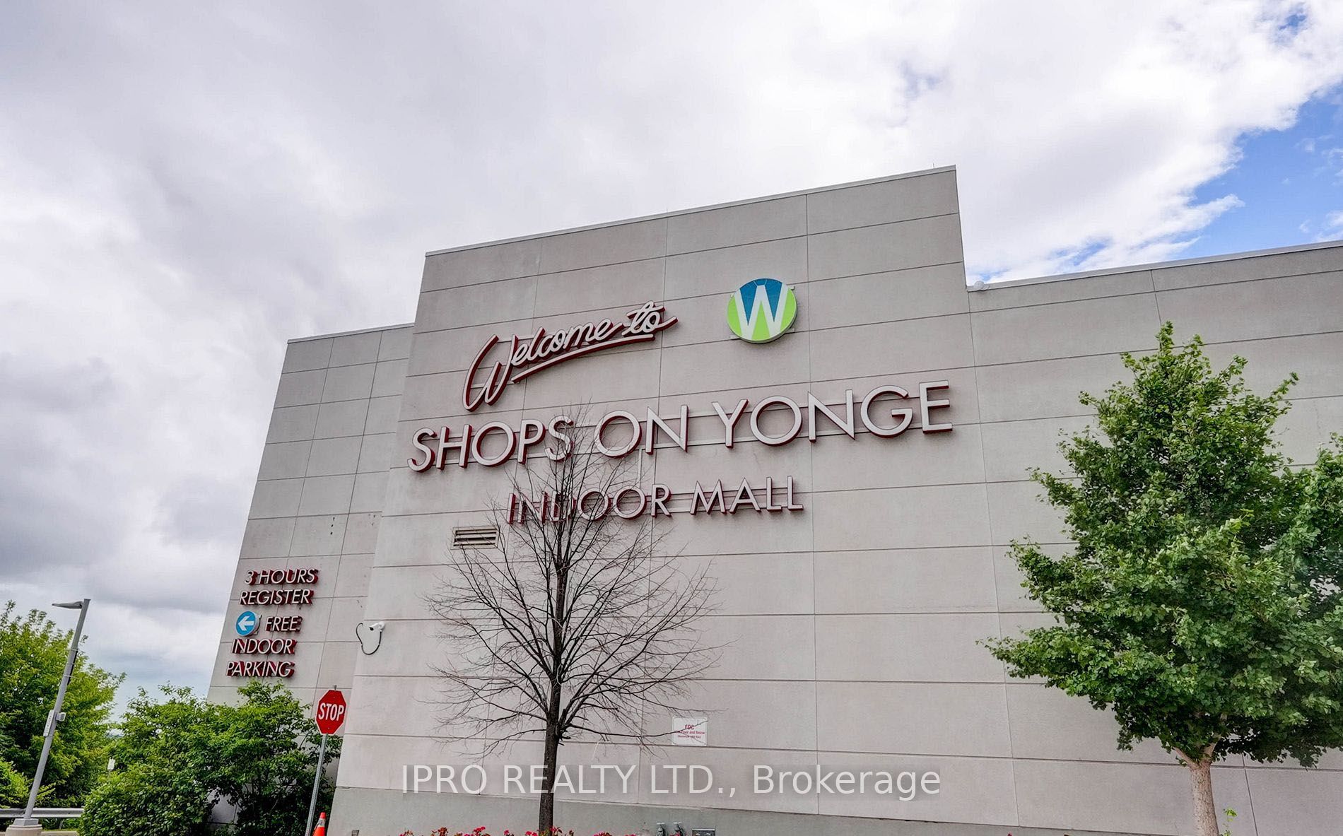7191 Yonge St Property Photo 36