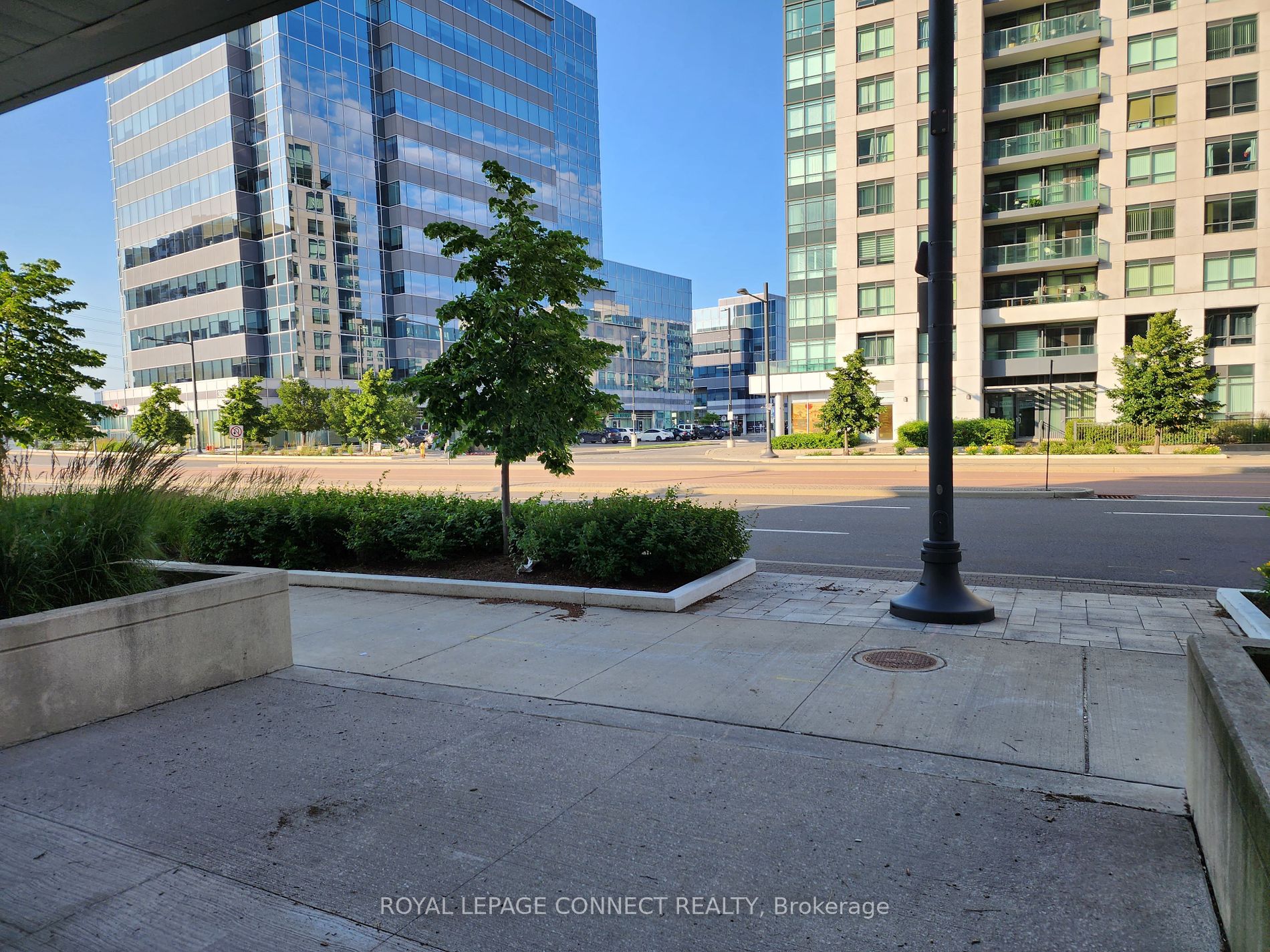 60 South Town Centre Blvd Property Photo 6
