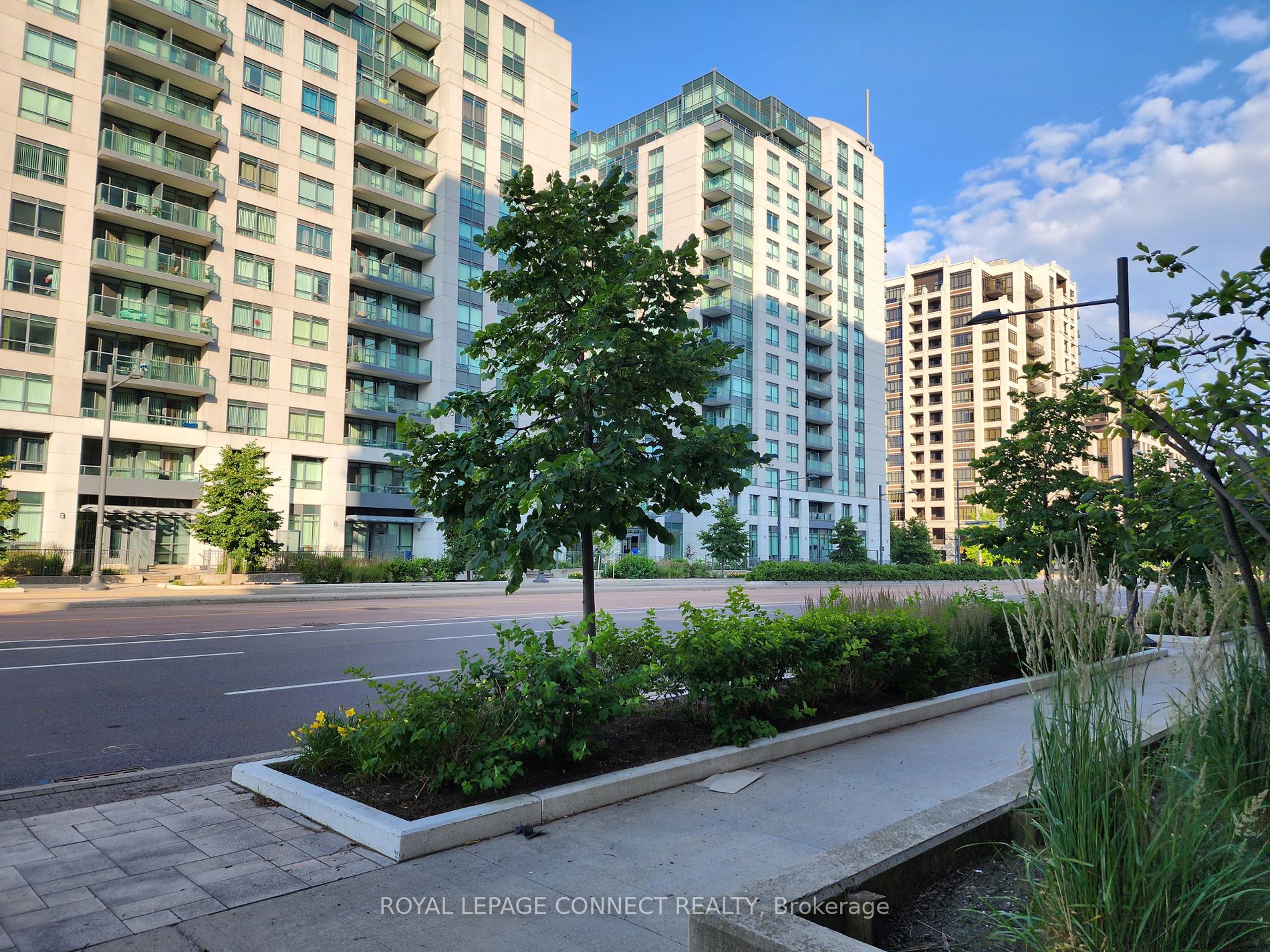 60 South Town Centre Blvd Property Photo 7