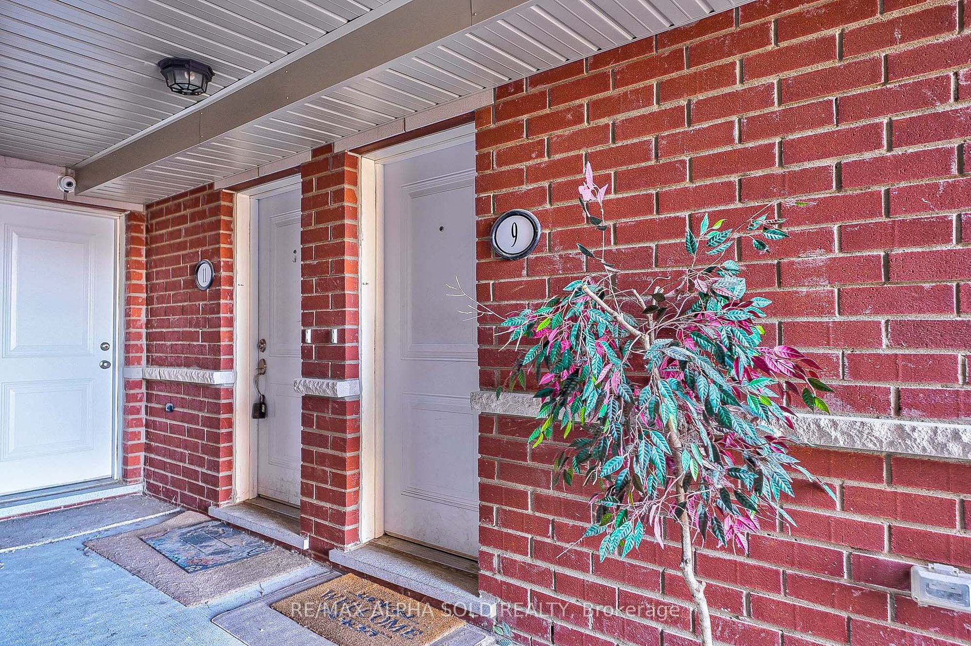 6 Villa Ada Dr Property Photo 3