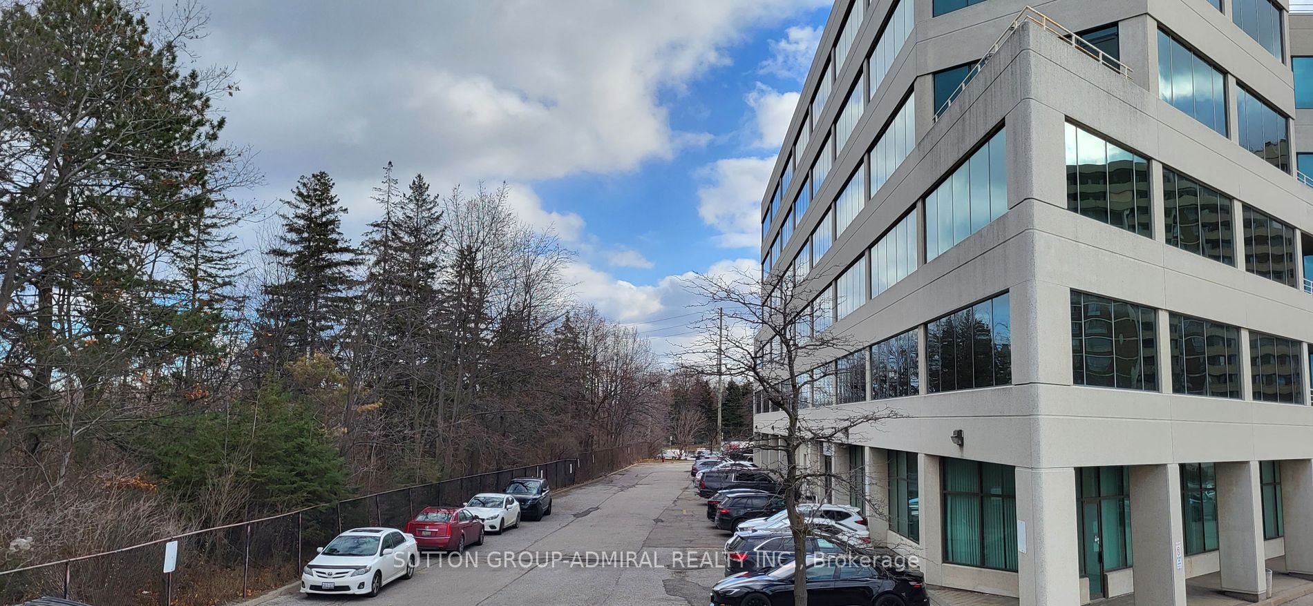 3100 Steeles Ave W Property Photo 37