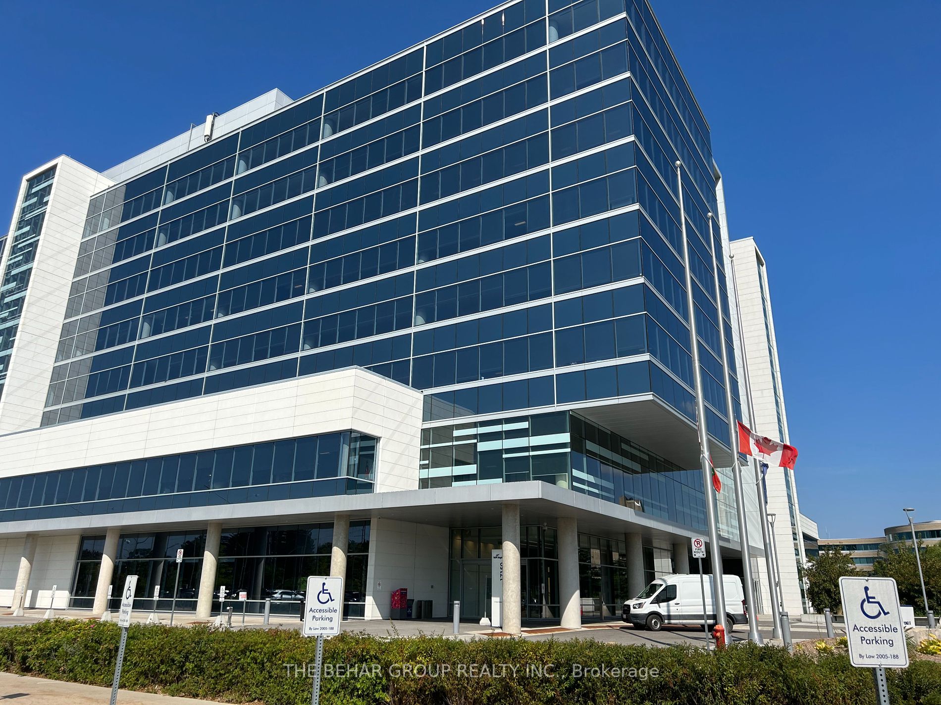 17150 Yonge St Property Photo 1