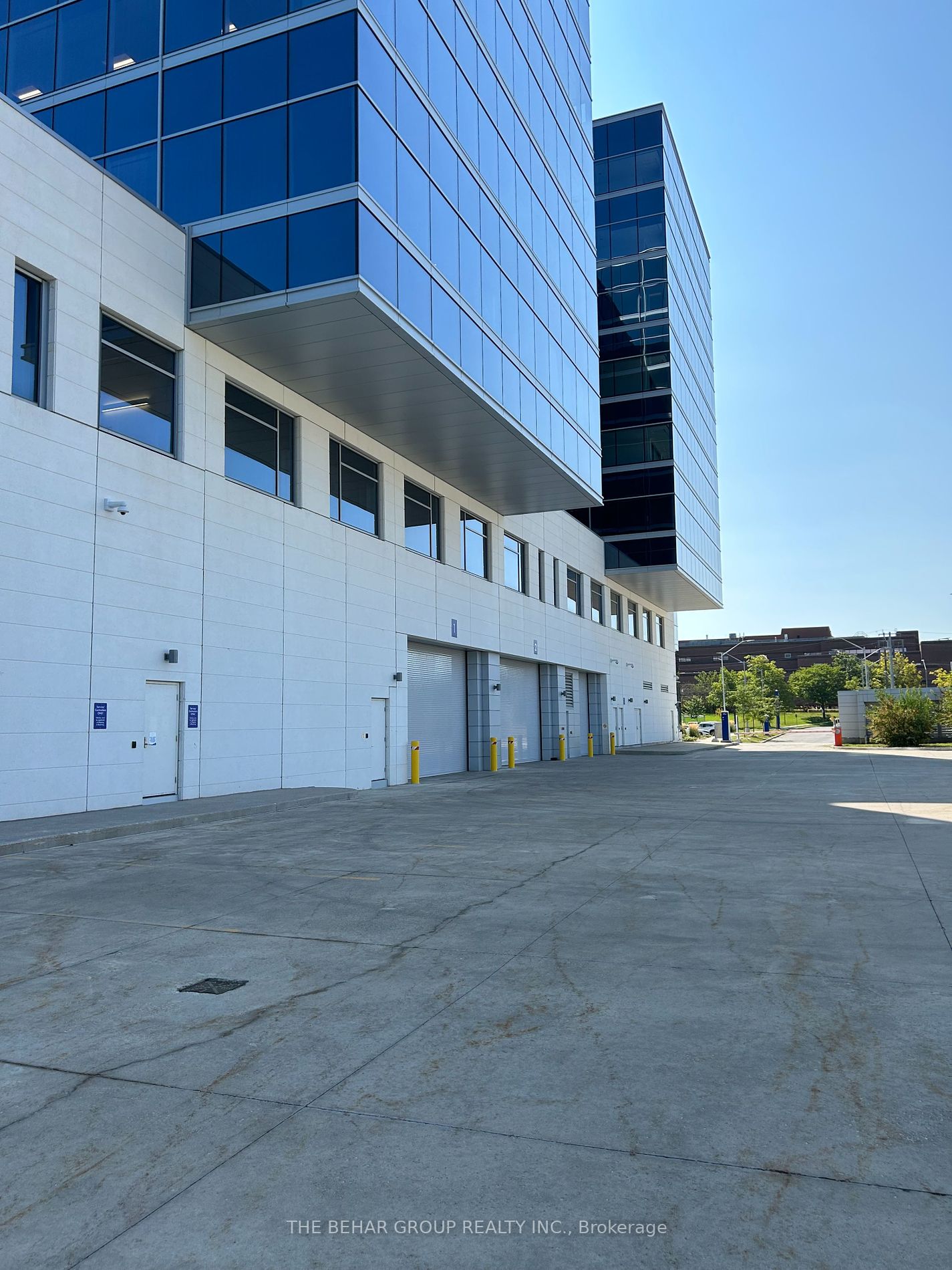 17150 Yonge St Property Photo 2
