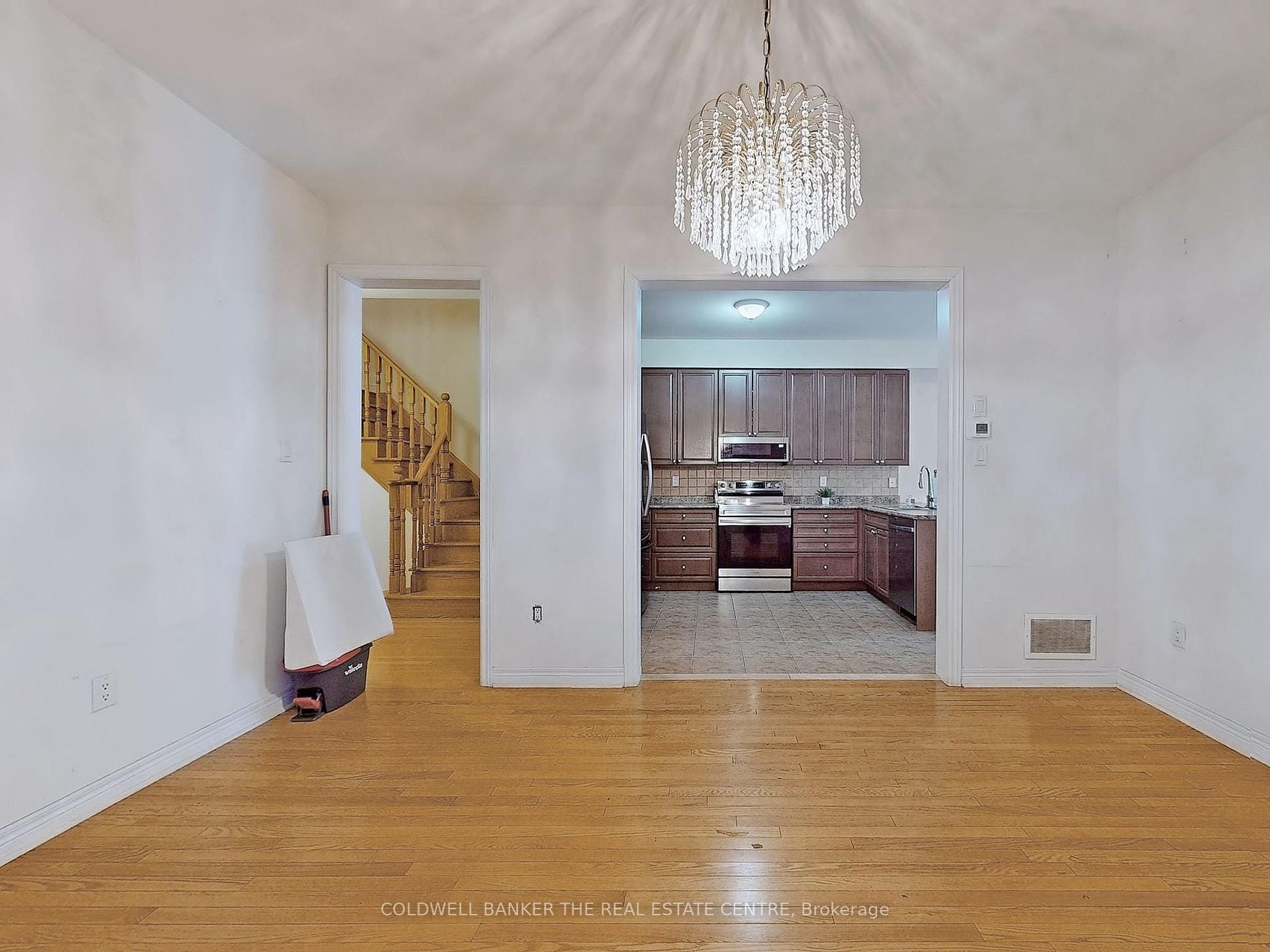 158 Laramie Cres Property Photo 12