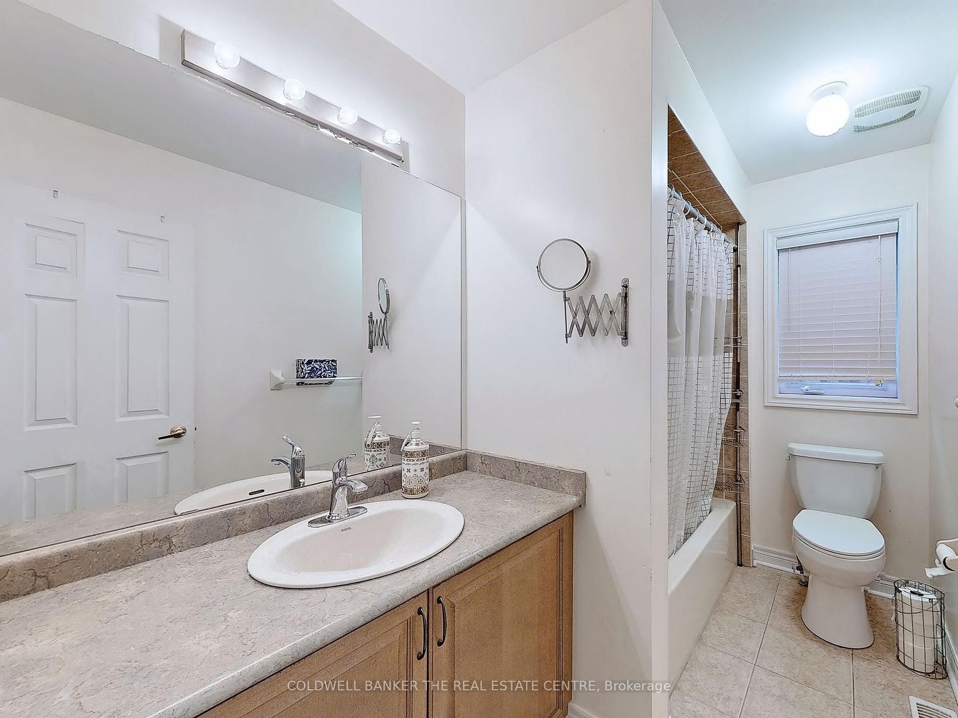 158 Laramie Cres Property Photo 15