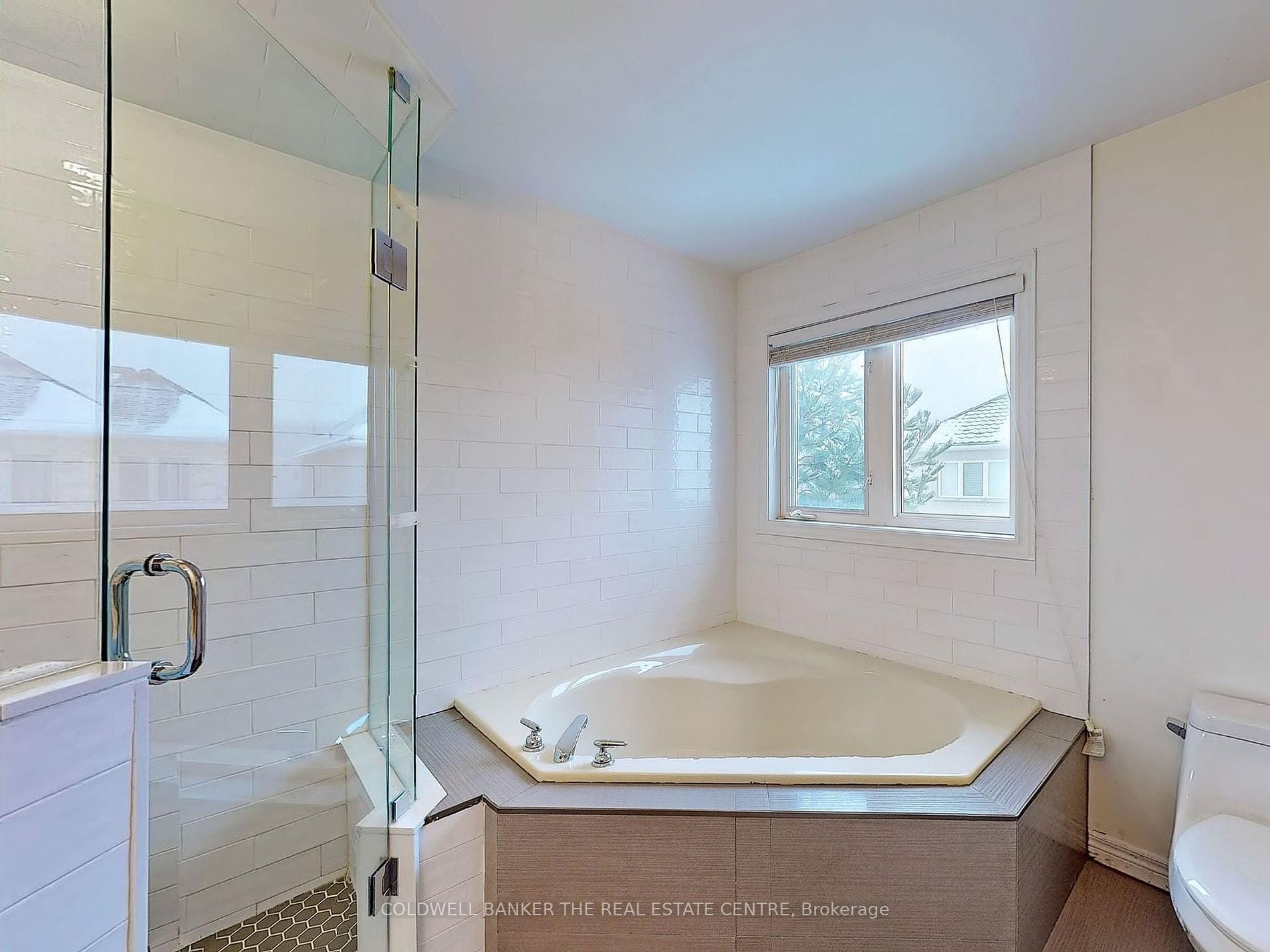 158 Laramie Cres Property Photo 22