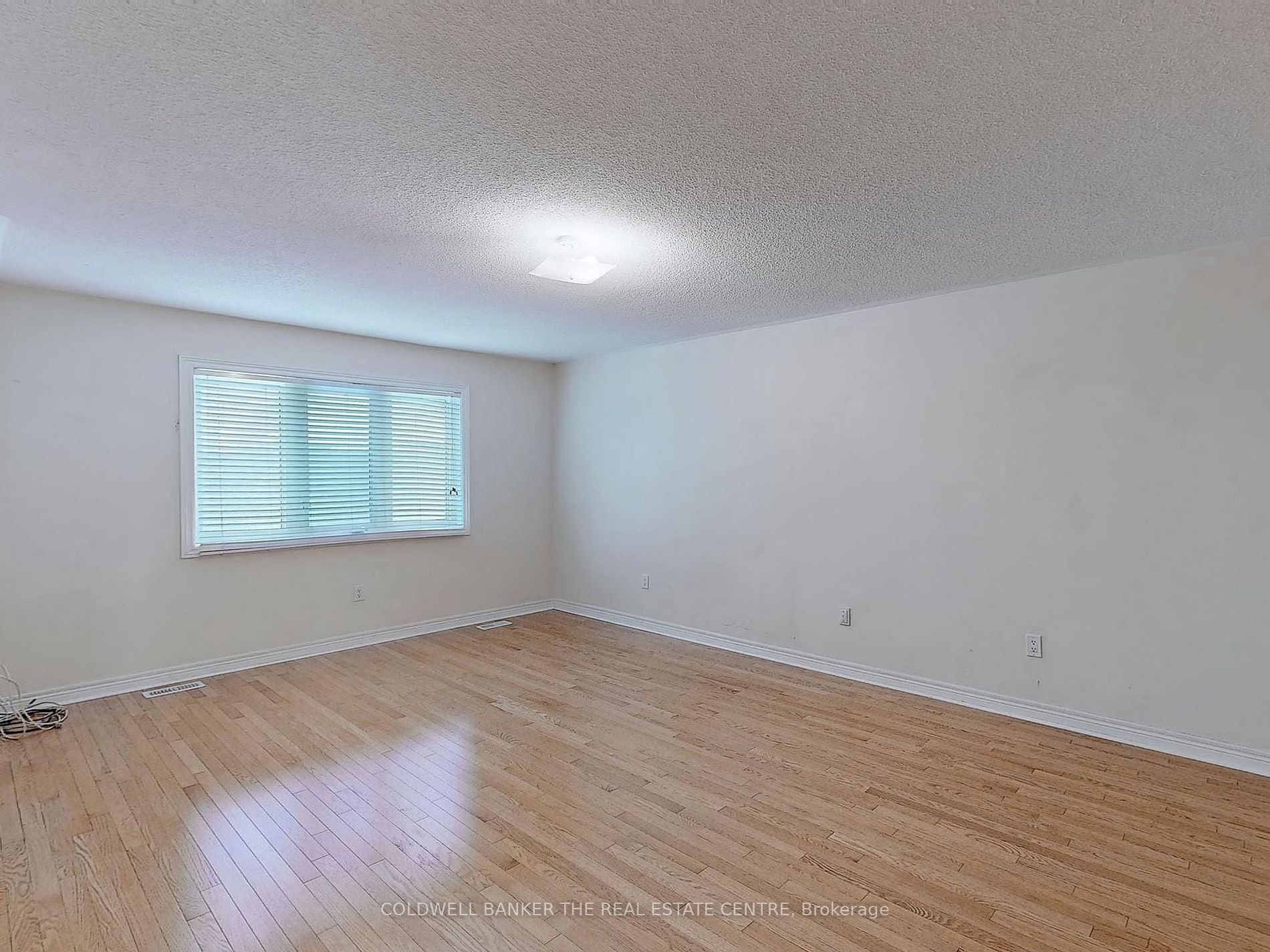 158 Laramie Cres Property Photo 27