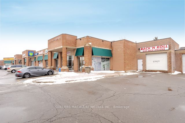 11005 Yonge St Property Photo 1