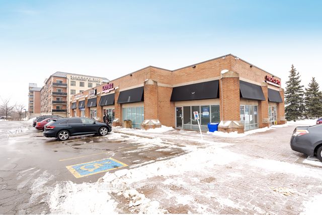 11005 Yonge St Property Photo 4