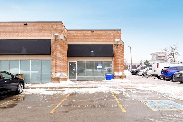 11005 Yonge St Property Photo 5