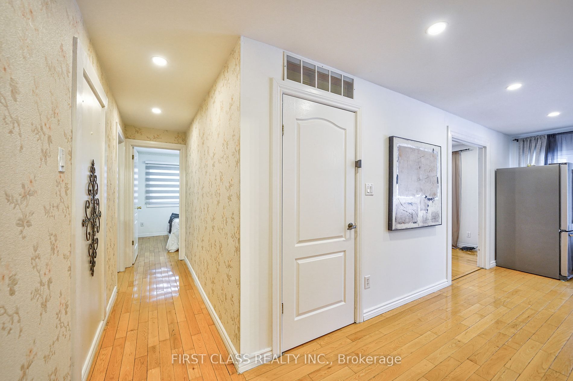 3052 Aurora Rd Property Photo 20