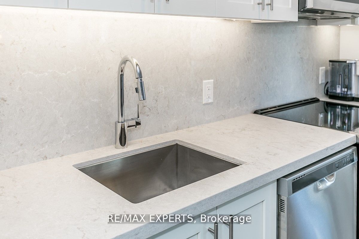 241 Sea Ray Ave 14 Property Photo 6