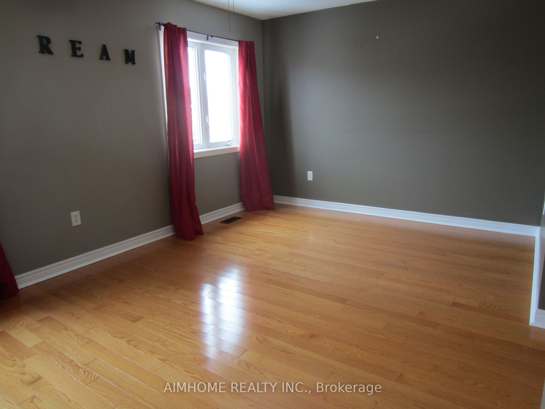 18 Carnoustie Cres Property Photo 4