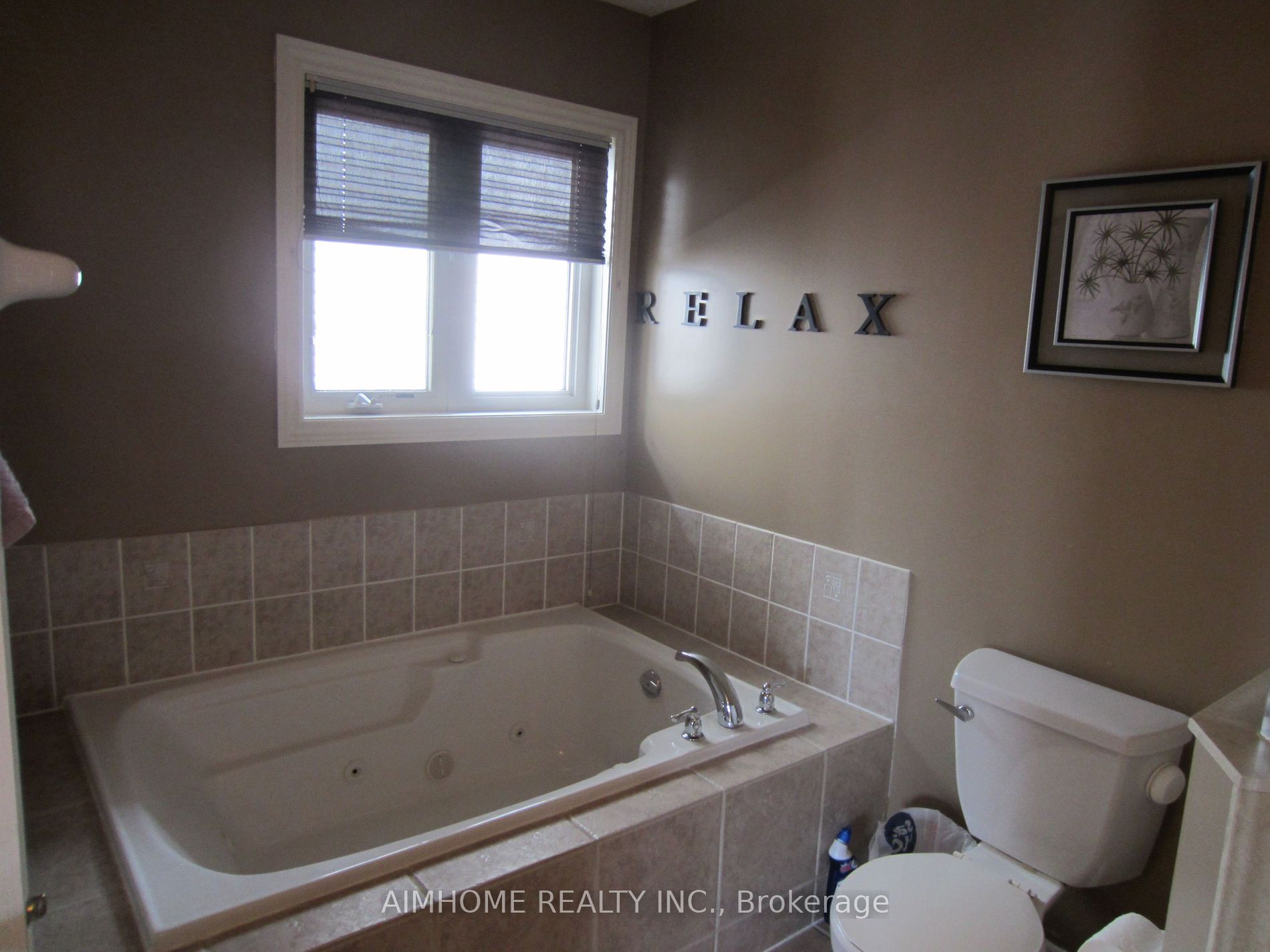 18 Carnoustie Cres Property Photo 7