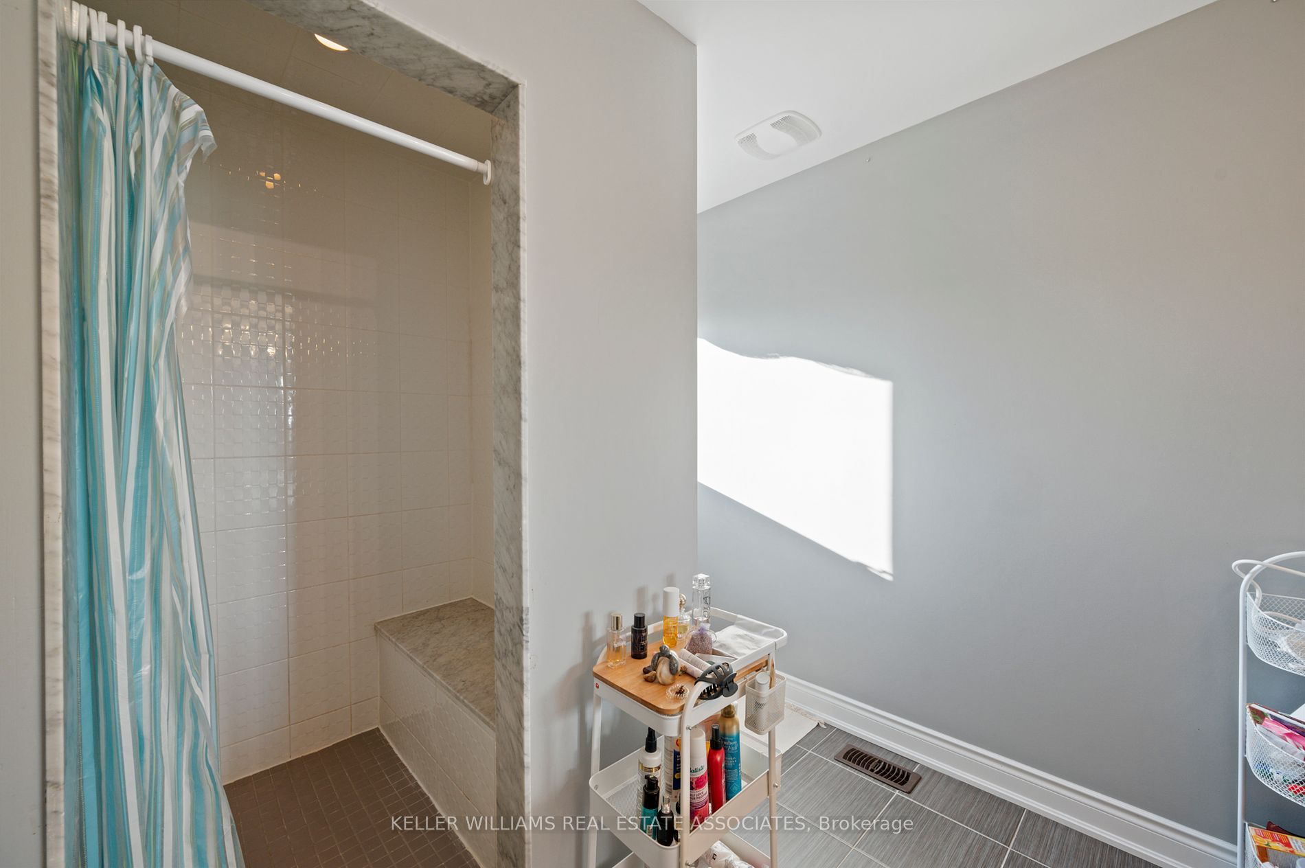 1350 Lormel Gate Property Photo 21