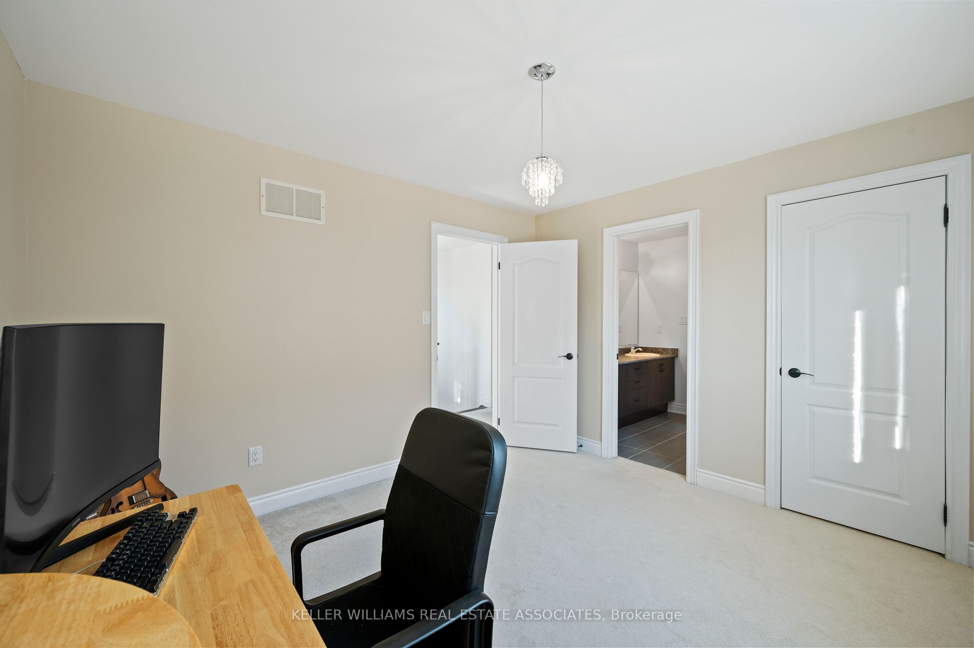 1350 Lormel Gate Property Photo 23