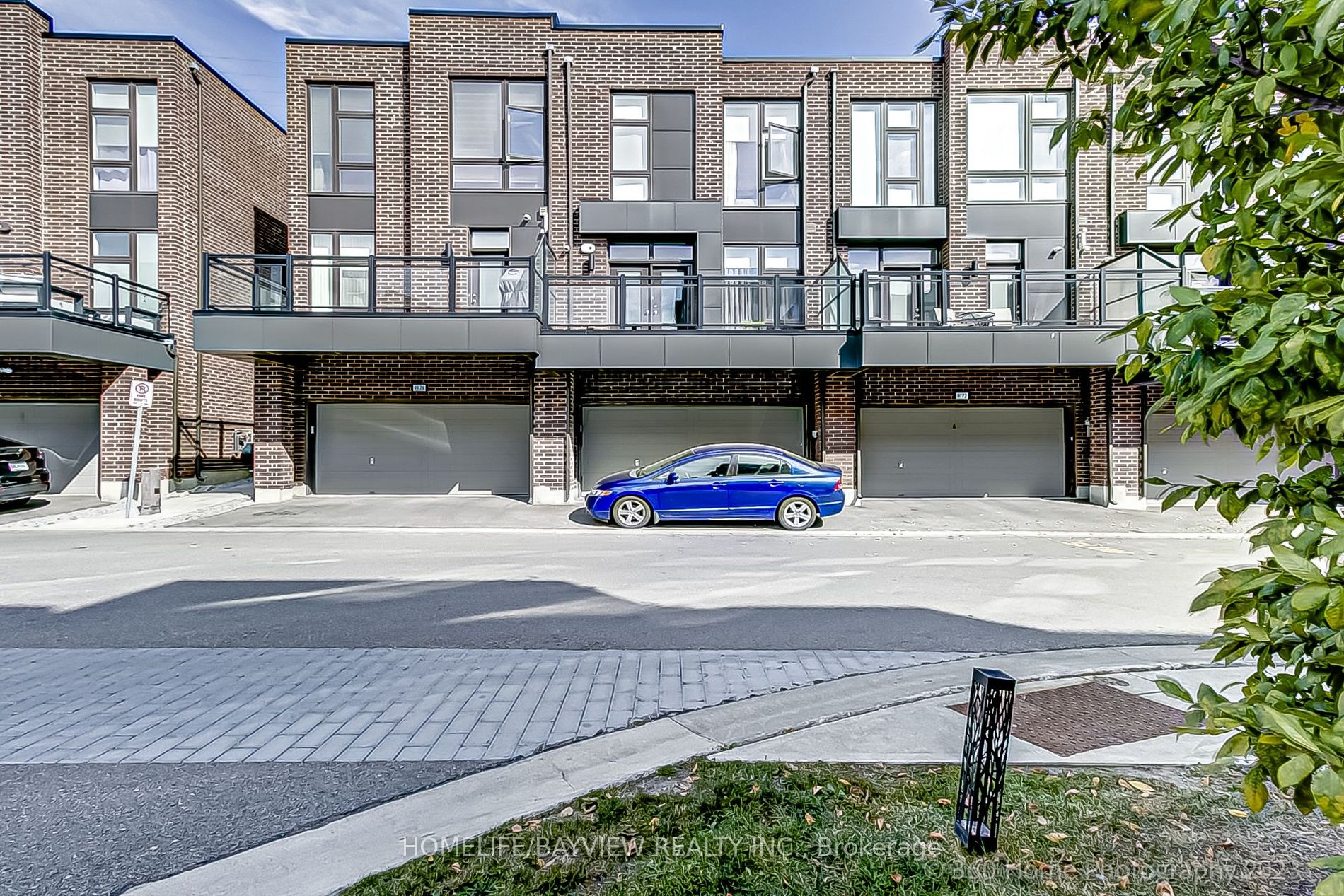 9174 Bathurst St Property Photo 25