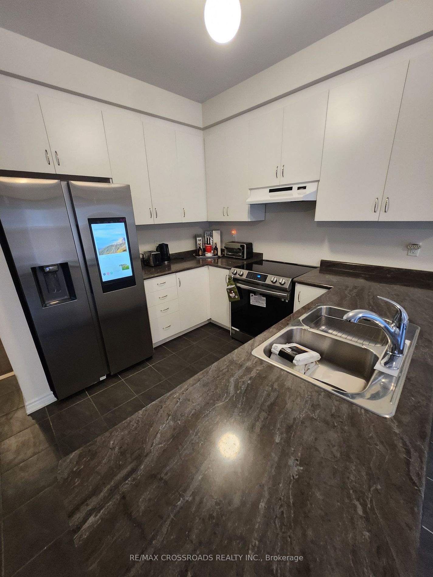 1280 Bardeau St S Property Photo 10