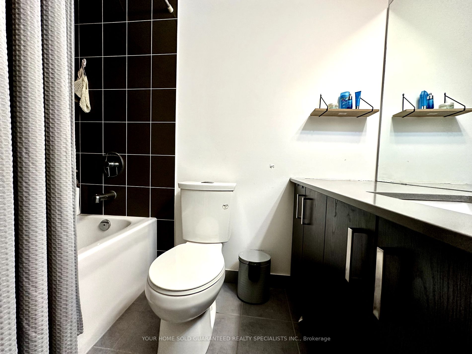 11611 Yonge St 10 Property Photo 10