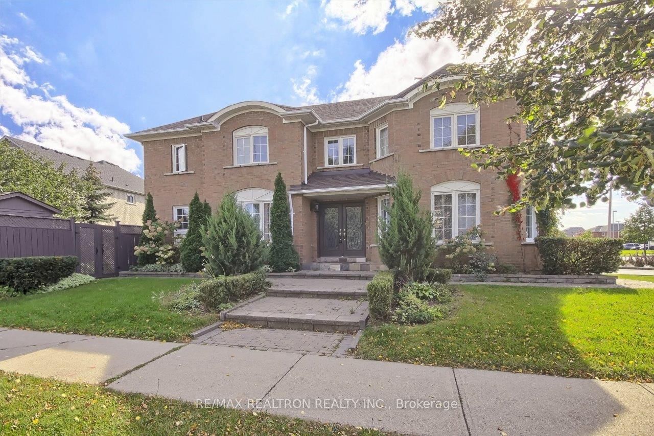 7 Mountcharles Cres Property Photo 1