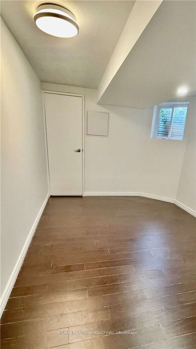 7 Mountcharles Cres Property Photo 6