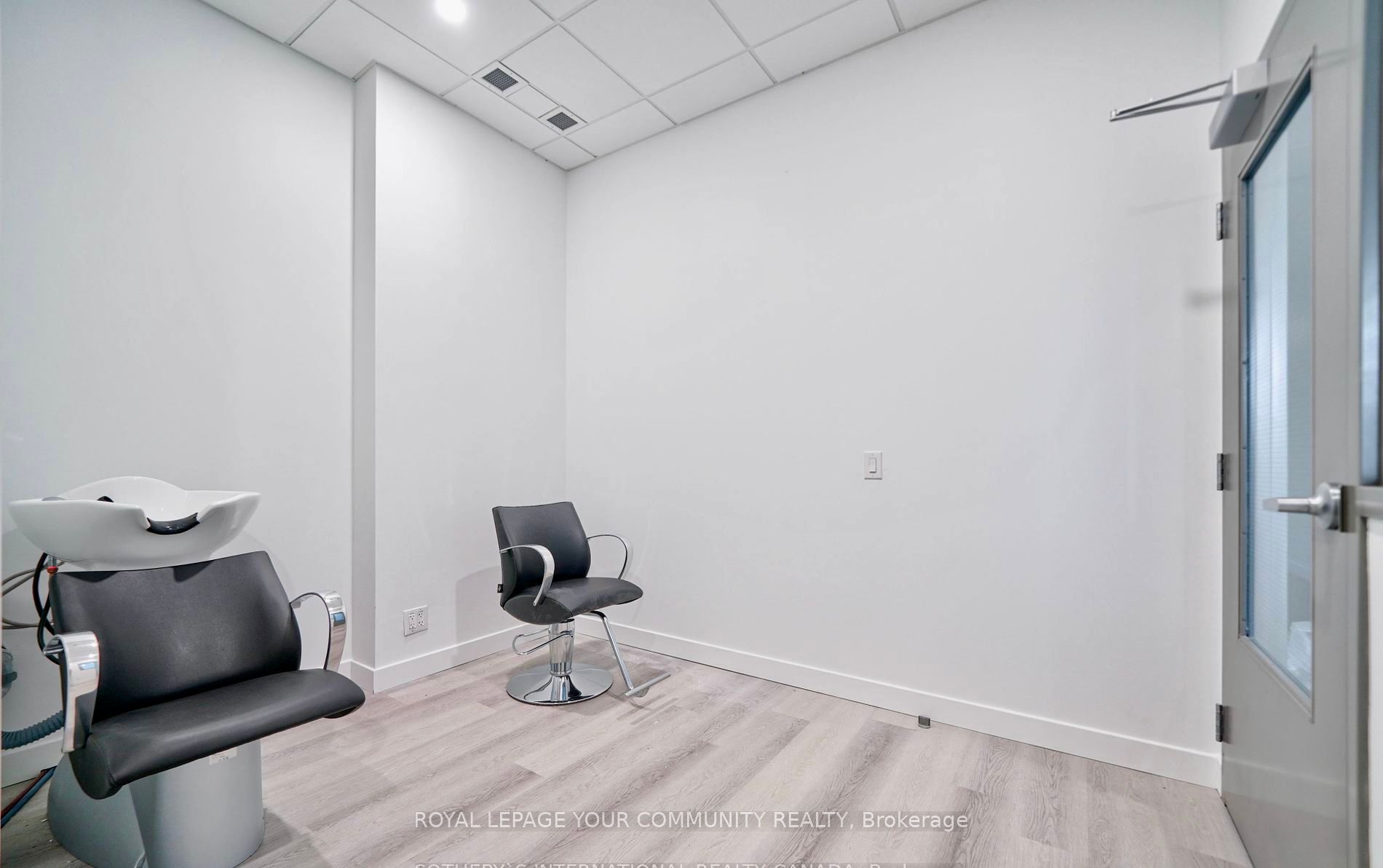 14800 Yonge St Property Photo 14