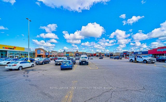 14800 Yonge St Property Photo 3