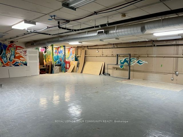 14800 Yonge St Property Photo 8