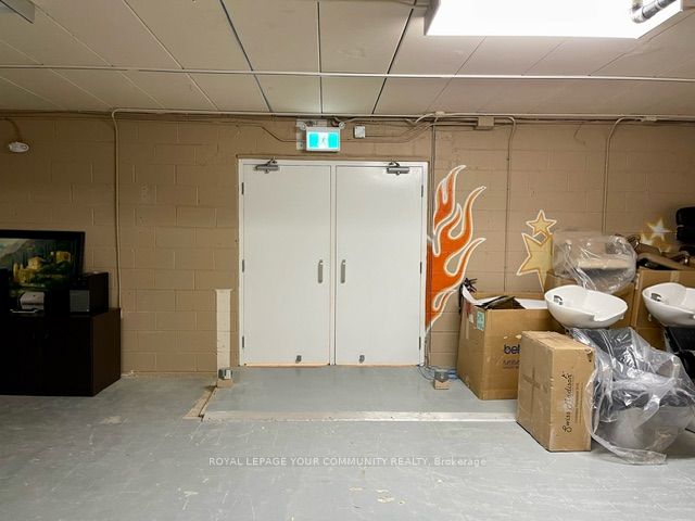 14800 Yonge St Property Photo 9