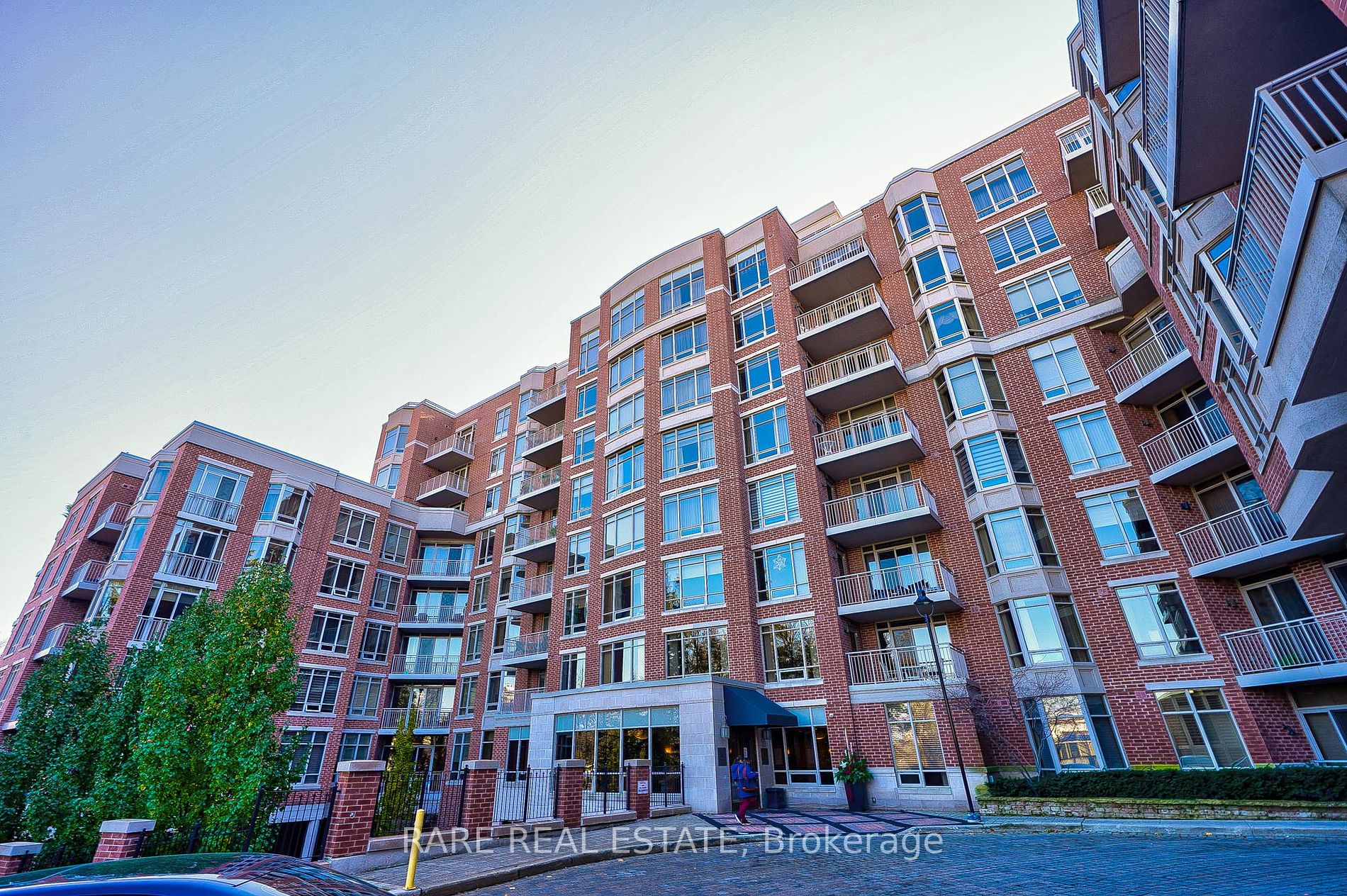 10101 Yonge St 19 Property Photo 2