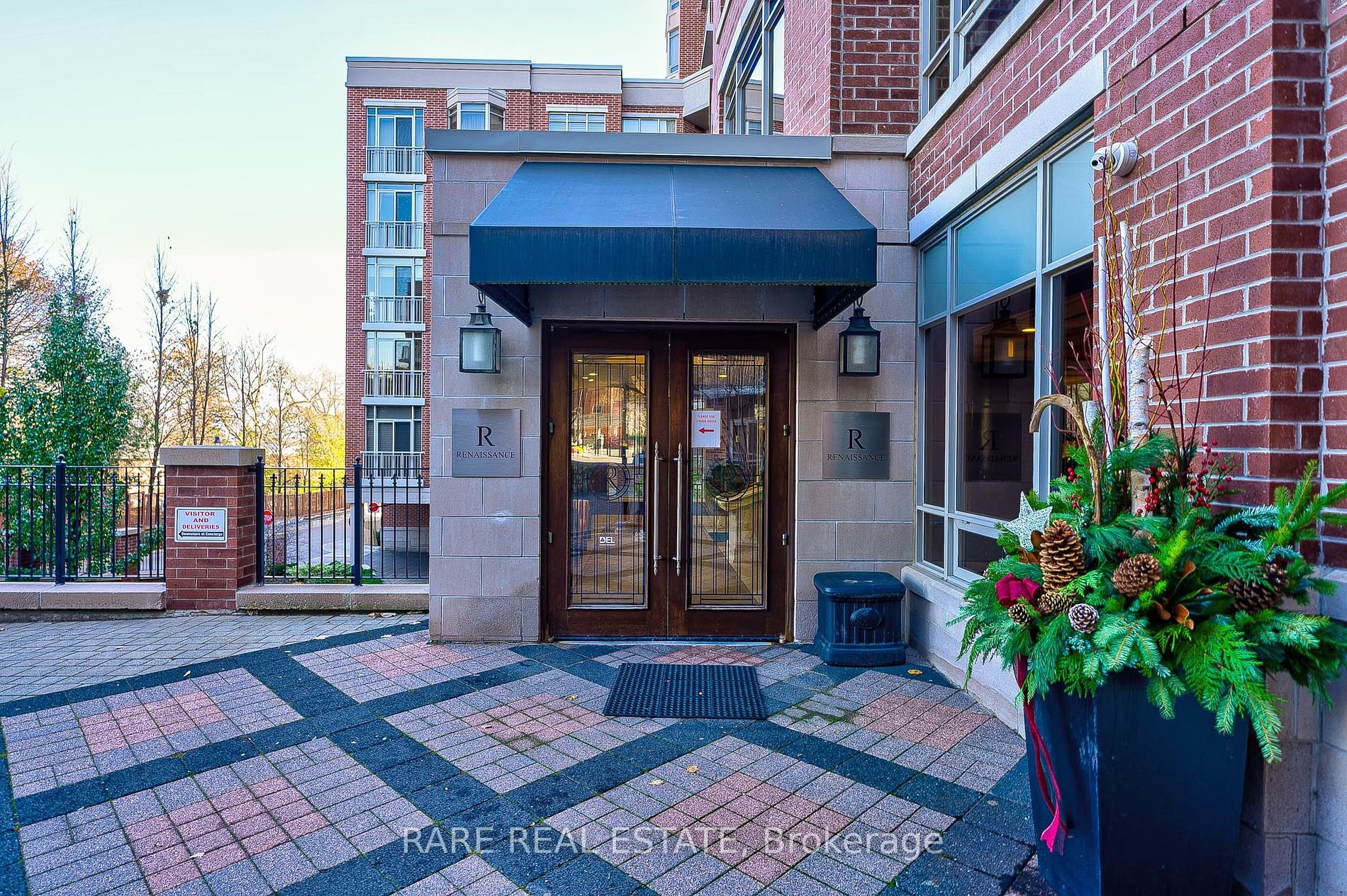 10101 Yonge St 19 Property Photo 4