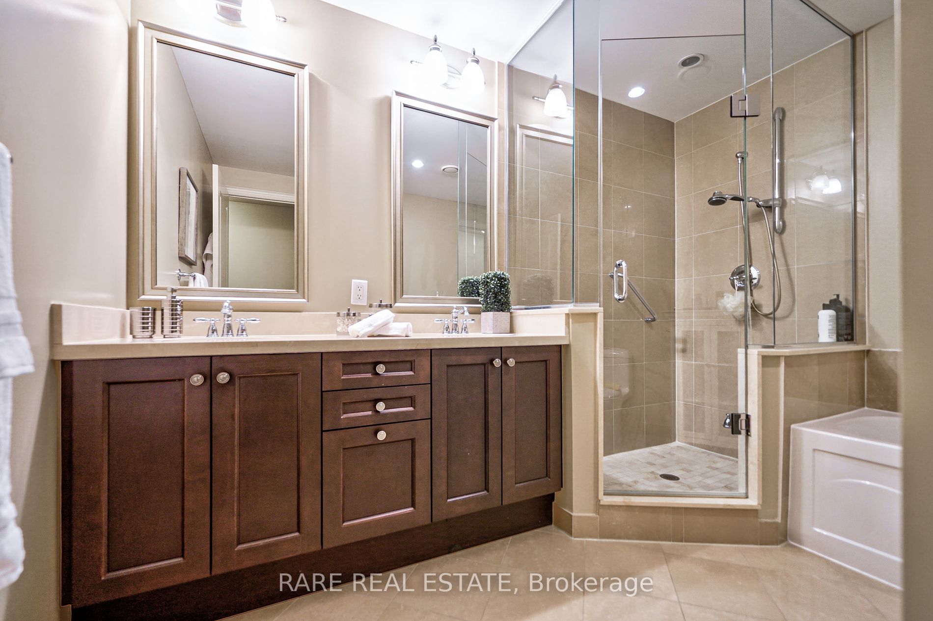 10101 Yonge St 19 Property Photo 19
