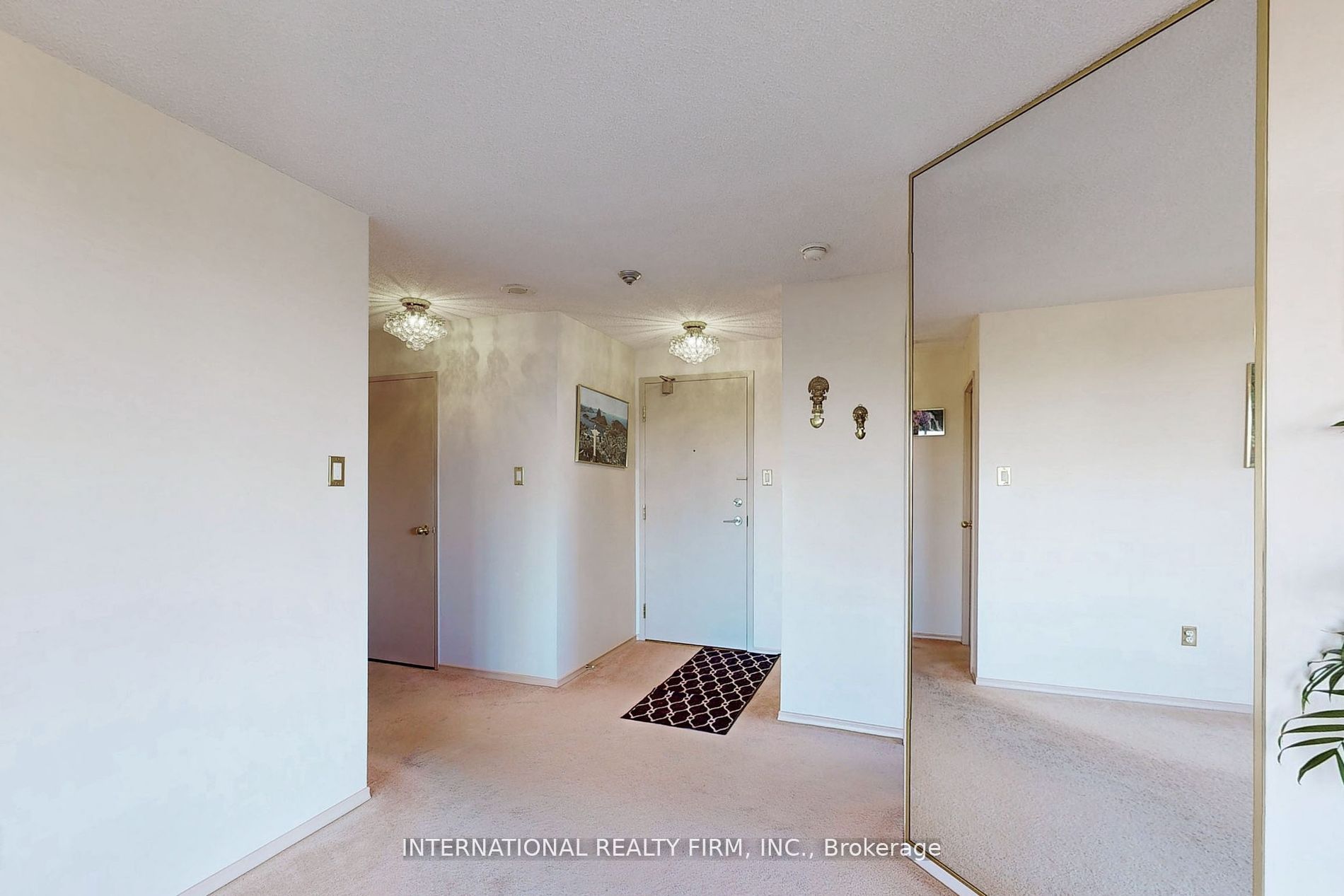 7420 Bathurst St 501 Property Photo 14