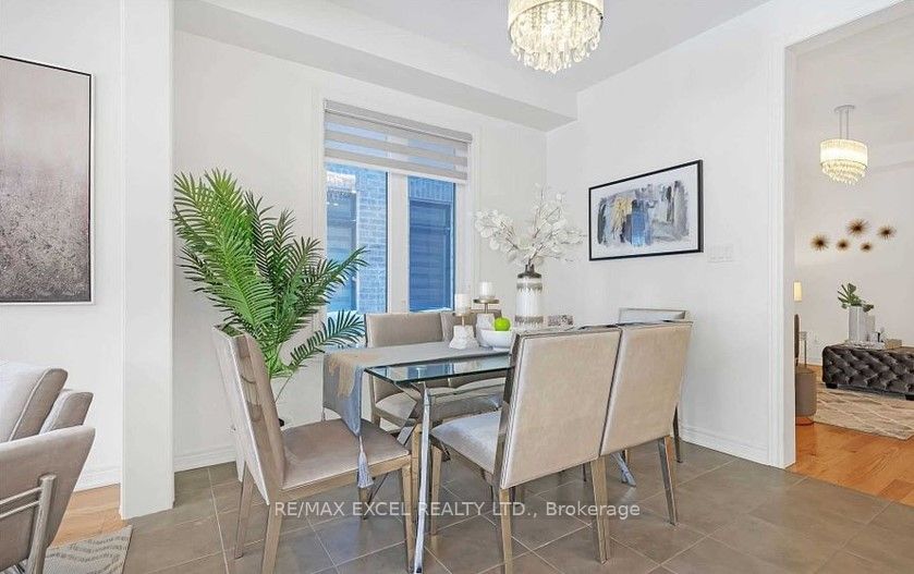 8 Orbit Ave Property Photo 5
