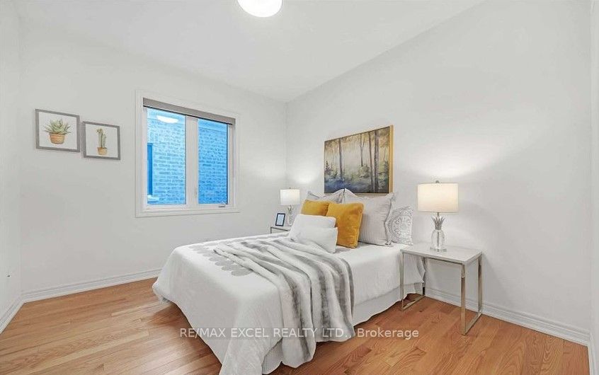 8 Orbit Ave Property Photo 10