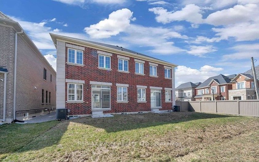 8 Orbit Ave Property Photo 18