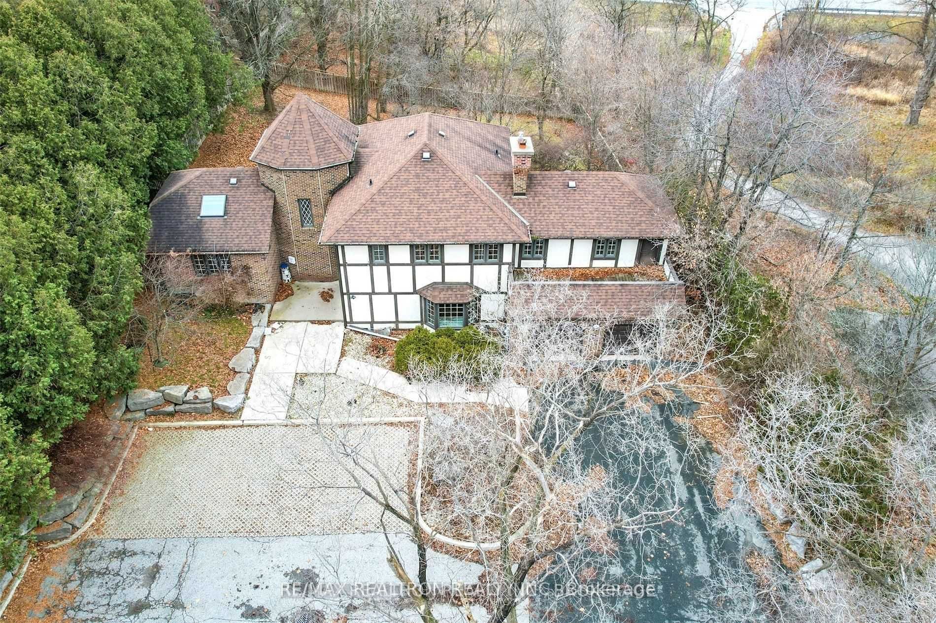 16003 Yonge St Property Photo 3