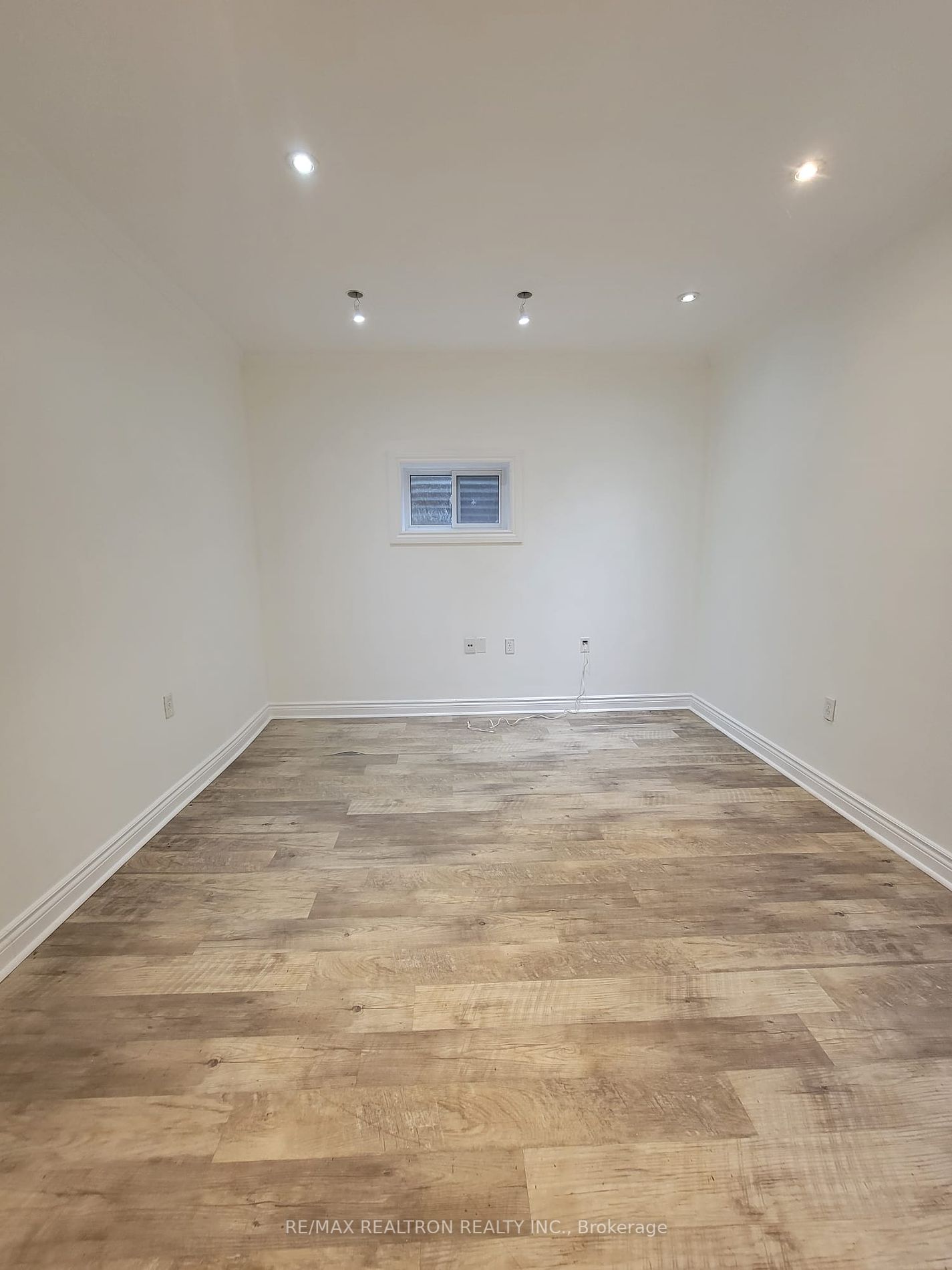 16003 Yonge St Property Photo 12