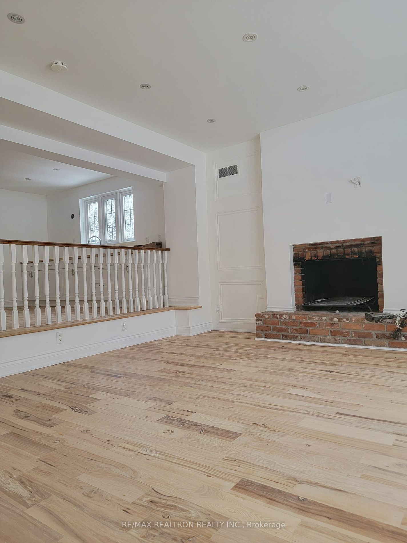 16003 Yonge St Property Photo 17
