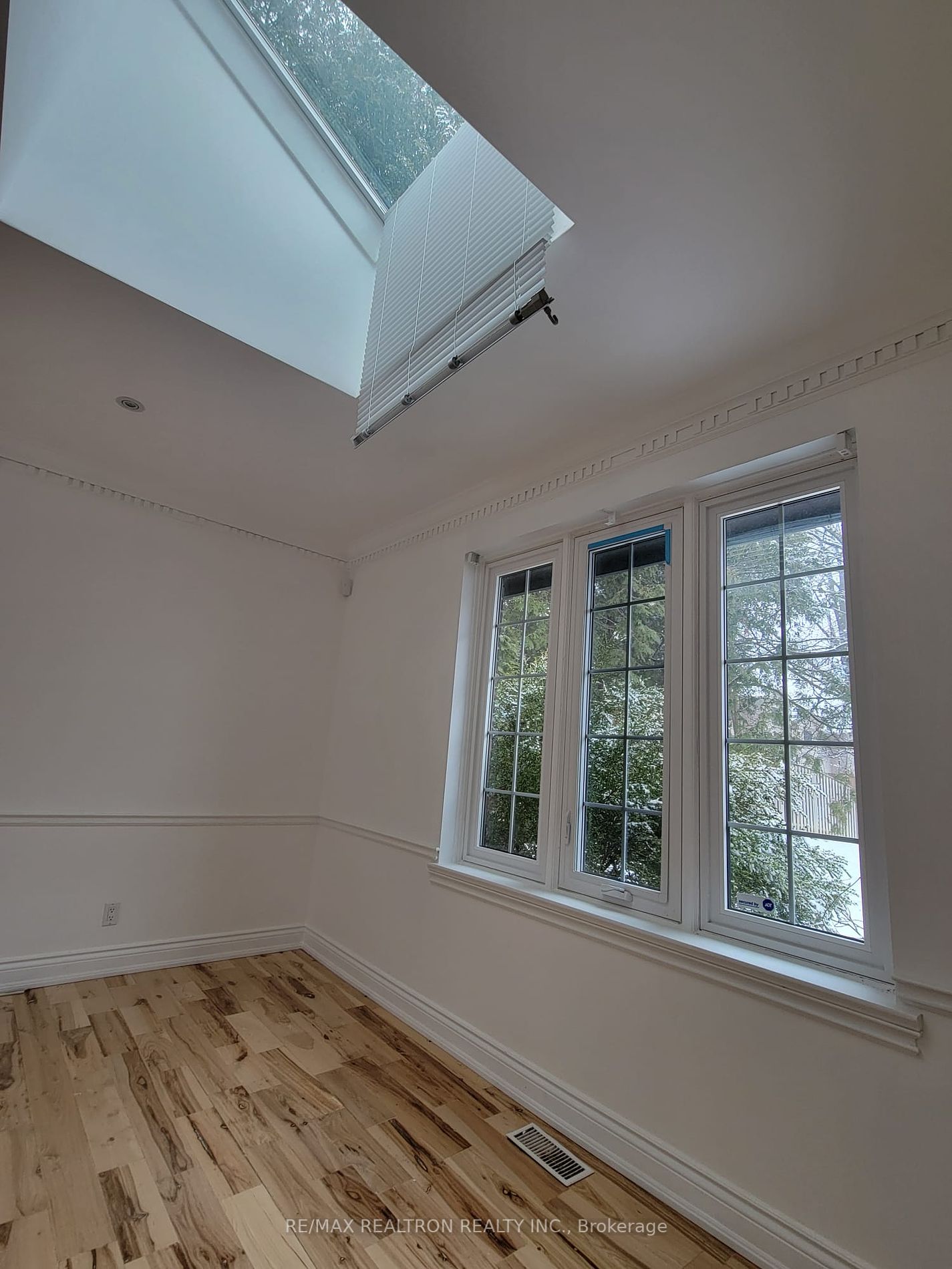 16003 Yonge St Property Photo 19